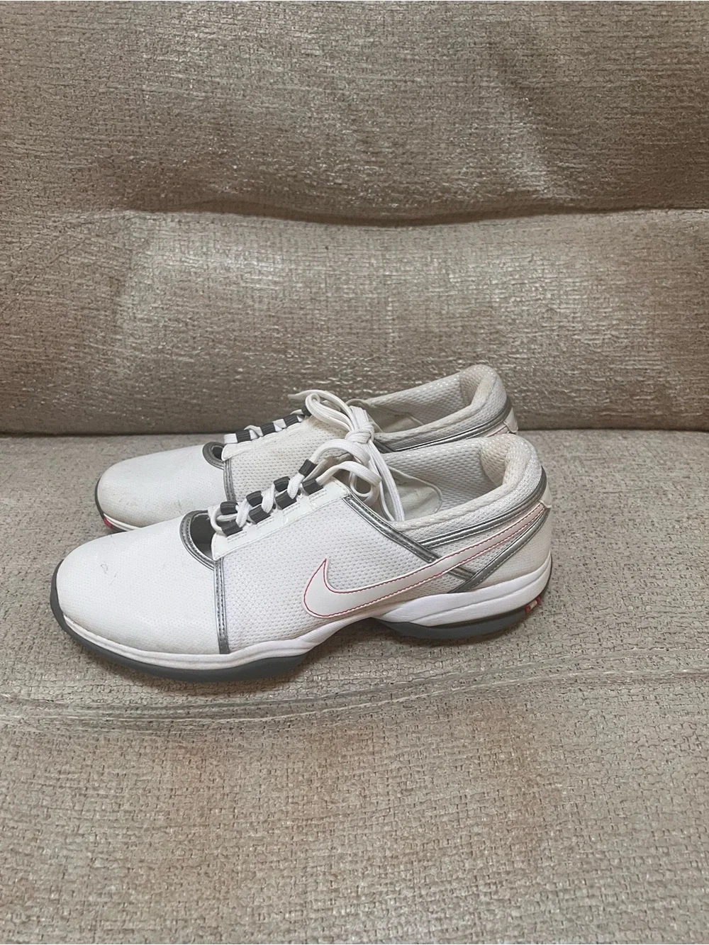 White women’s Athletic Golf Shoes - Lightweight Comfort Nike air Sz 10